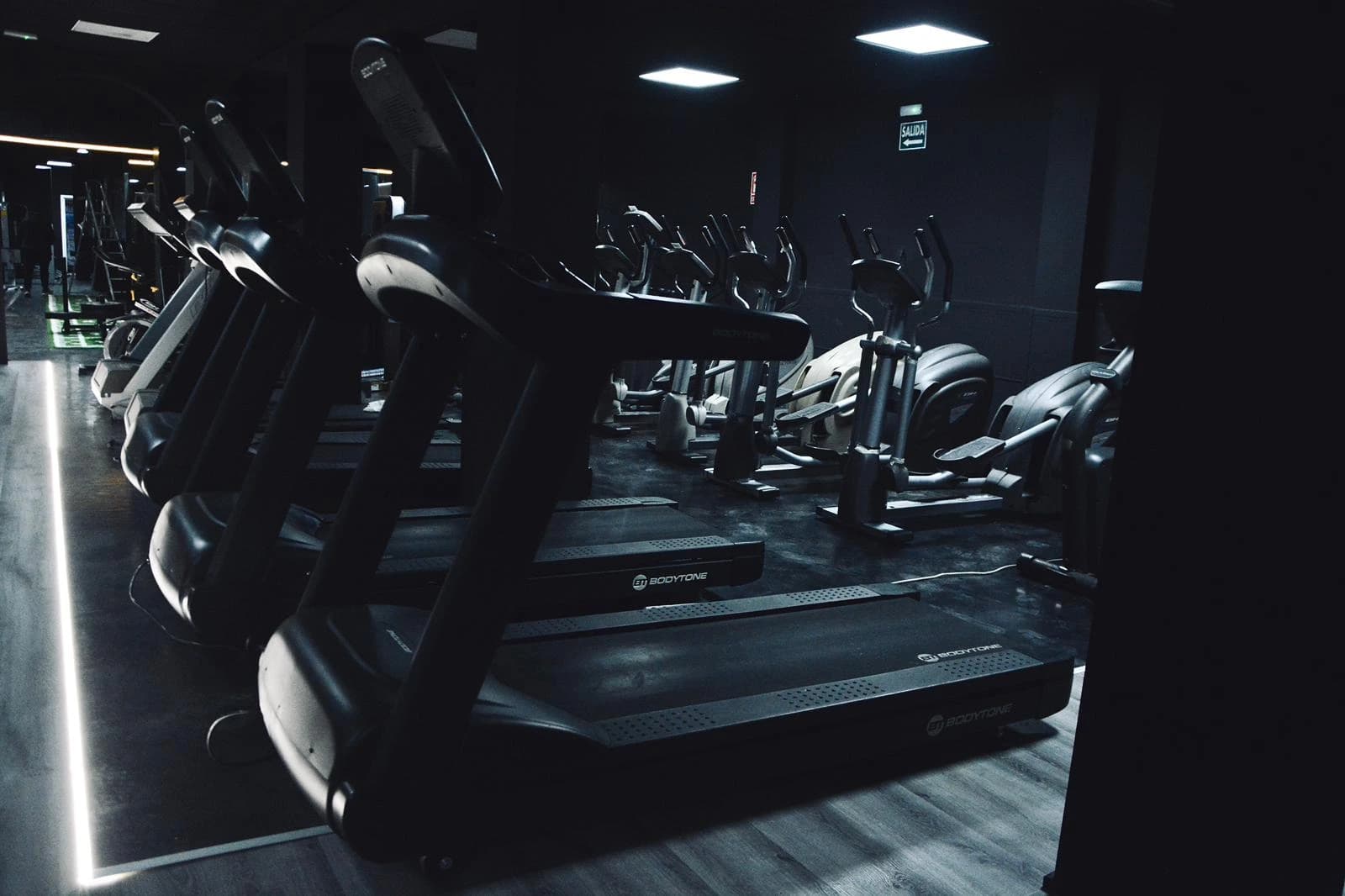 Zona de Spinning en Destino Fit, gimnasio en Teba